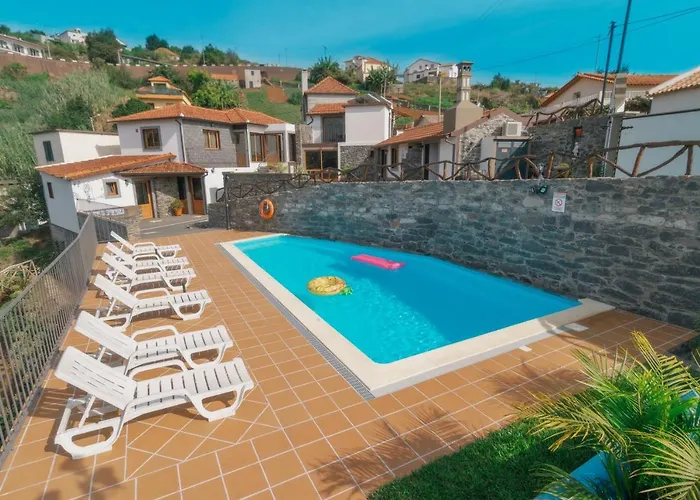 Maria Quinta 13  Maria Quinta * Calheta (Madeira)