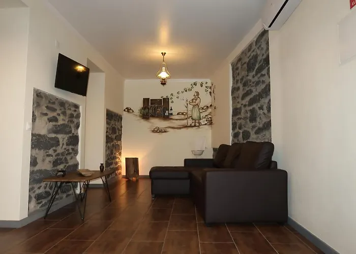 Maria Quinta 13  Maria Quinta Calheta (Madeira)