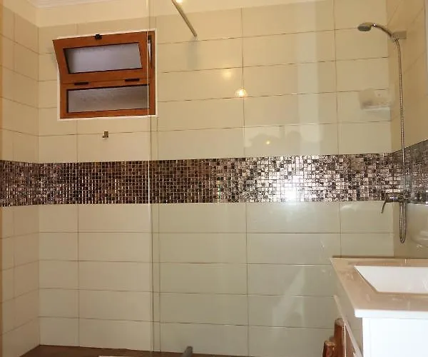 Lodge Maria Quinta 13  Maria Quinta Calheta (Madeira)